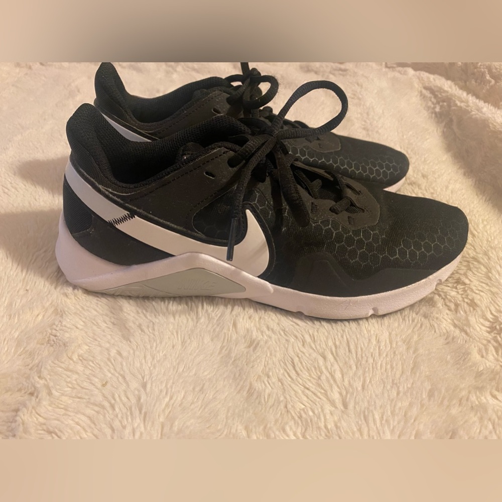 Nike Women’s tennis shoes